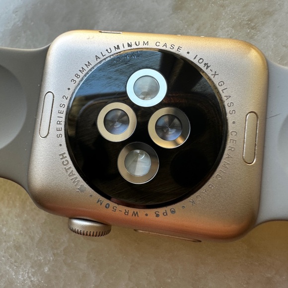 Series 2 Apple Watch - Picture 4 of 5
